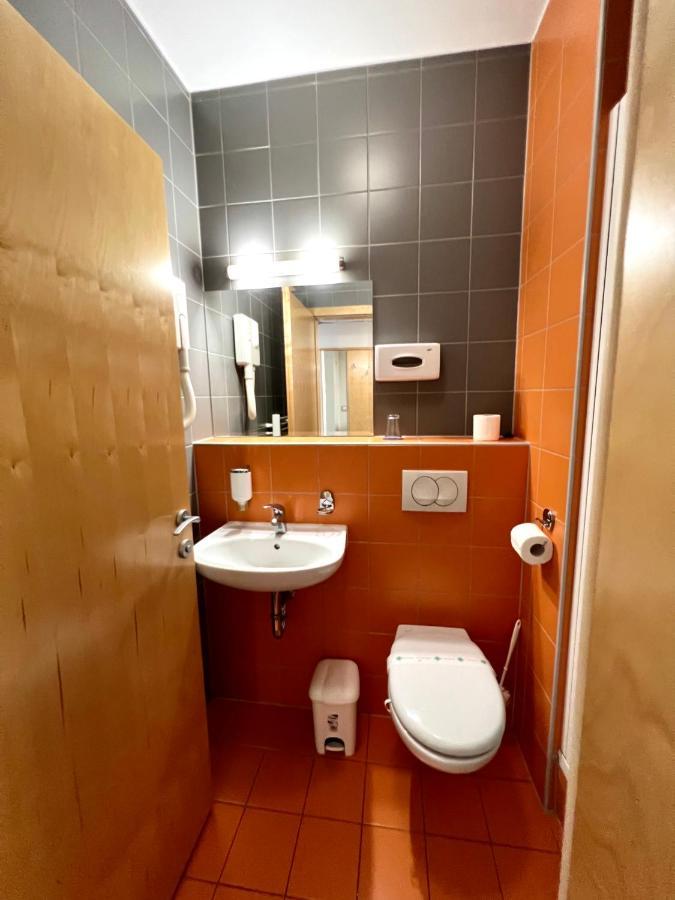 Hotel Jeruzalem Ljutomer Zewnętrze zdjęcie