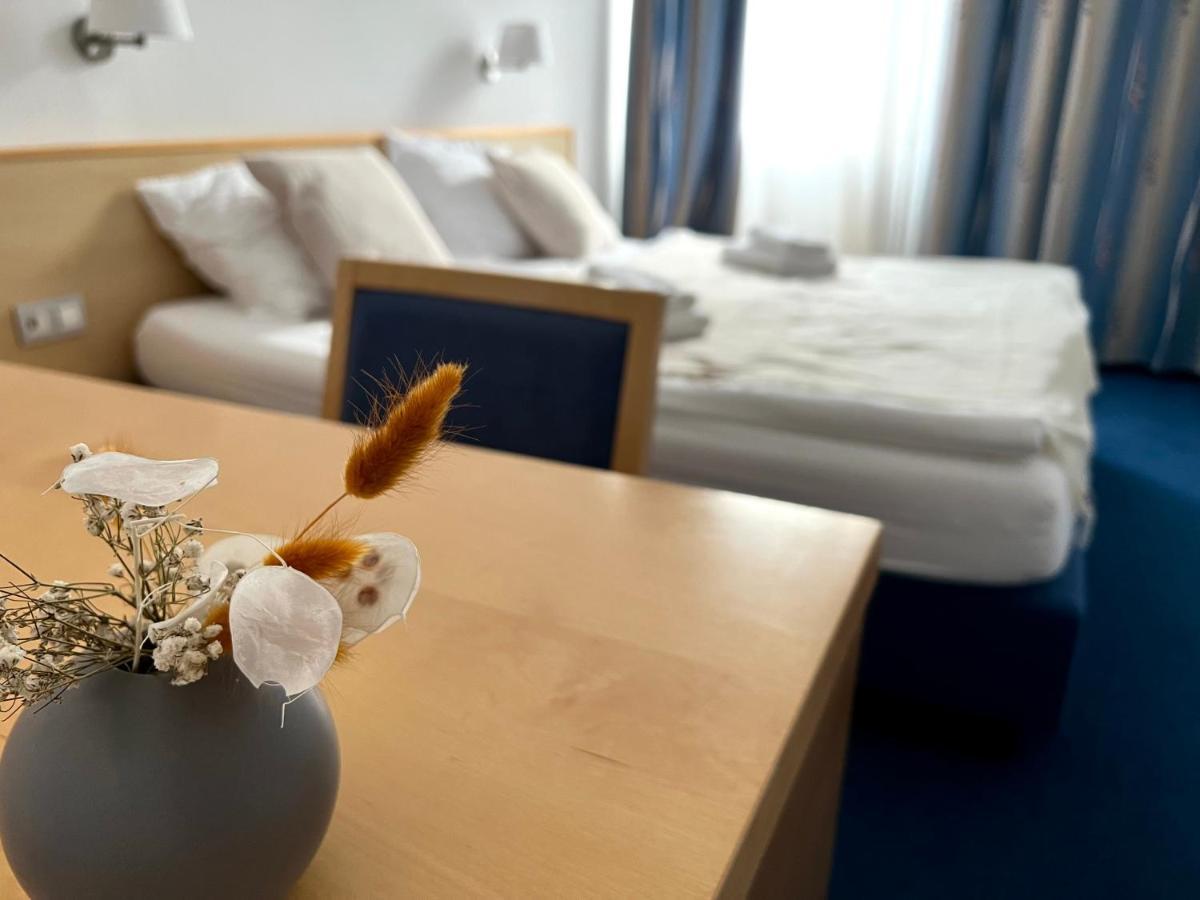 Hotel Jeruzalem Ljutomer Zewnętrze zdjęcie
