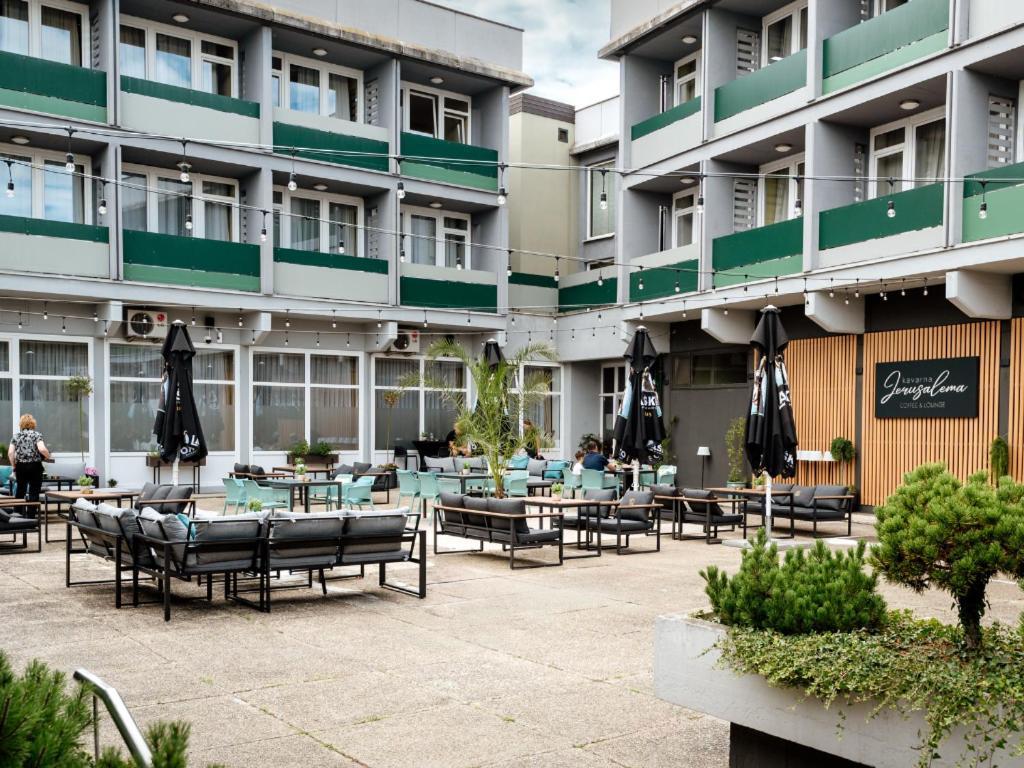 Hotel Jeruzalem Ljutomer Zewnętrze zdjęcie